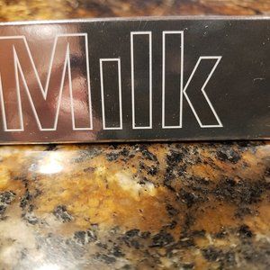 Milk Beauty - KUSH Lip Scrub - BNIB